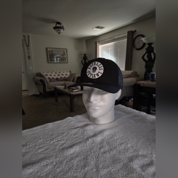 RUTHLESS OUTLAWZ CUSTOMS FLEX PATCH CAP. (6 PANEL TRUCKER CAP) - Picture 7 of 9